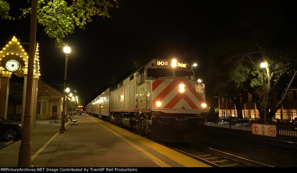 JPBX 908 Leads Caltrain 134